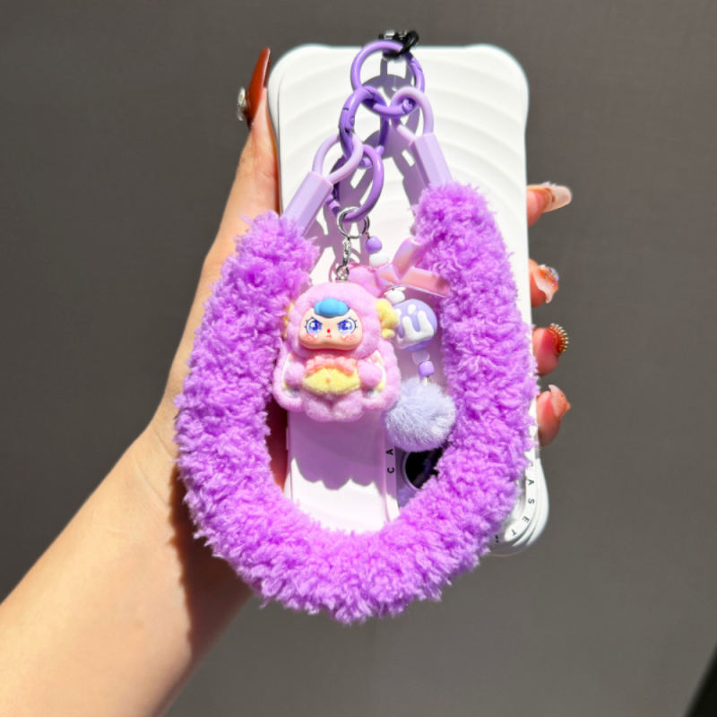 Lanière Téléphone Poignet Moelleuse Violet avec Porte-clés Poupée et Pompon - B — ECO · Smarty Paris 18e